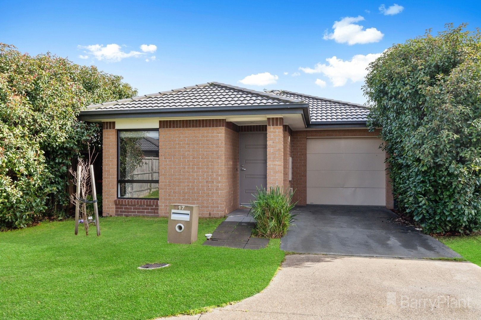 3 bedrooms House in 17 Medallion Ave BEVERIDGE VIC, 3753