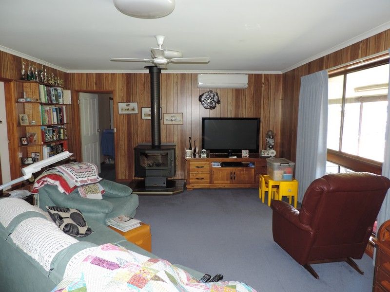 167 SEMPLES ROAD, Mcmillans VIC 3568, Image 2