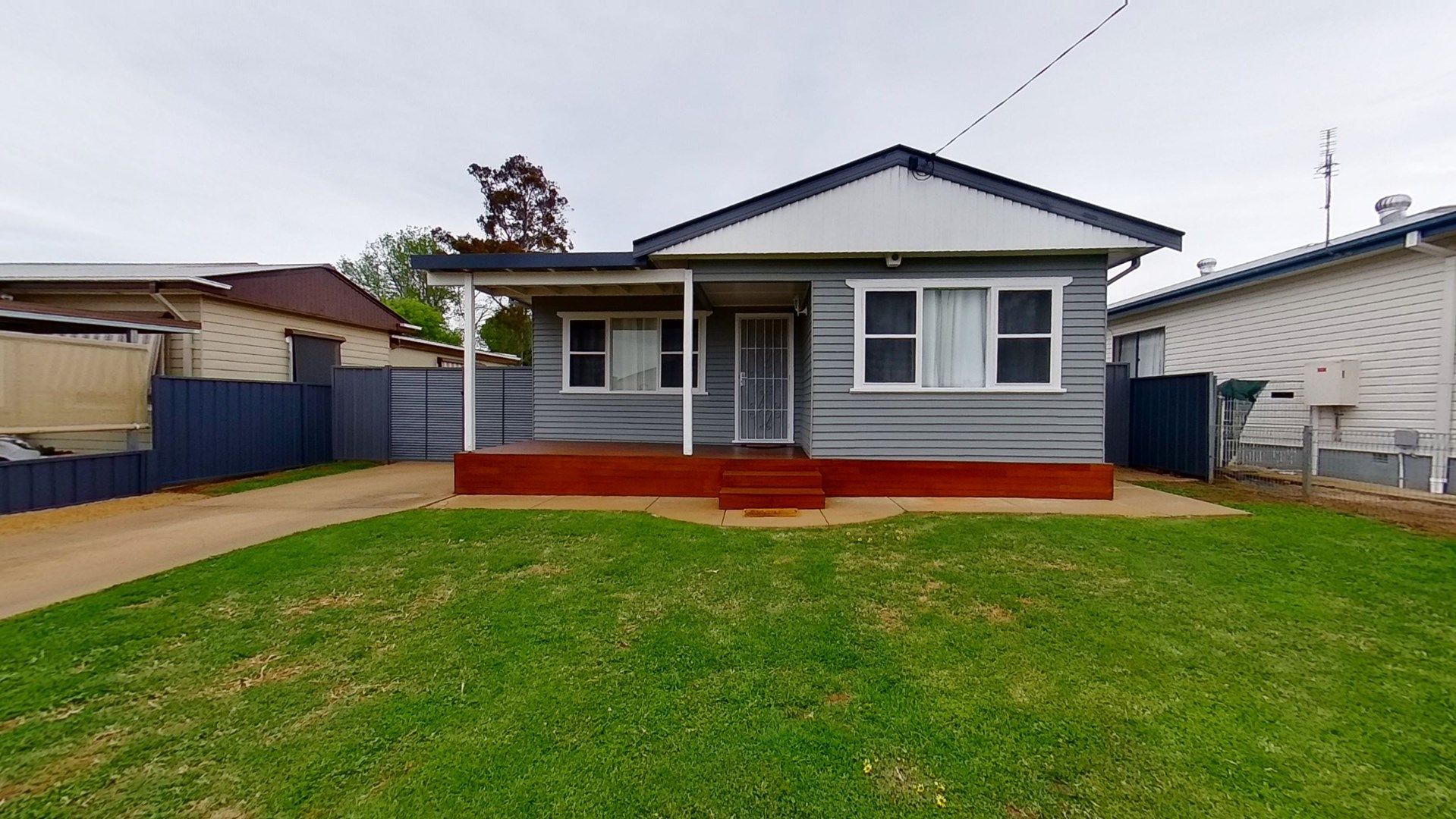 4 Mansour Street Dubbo Nsw 2830 House For Rent 360 390 Domain