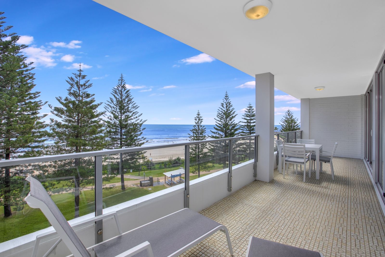 16/162 Marine Parade, Rainbow Bay QLD 4225, Image 1