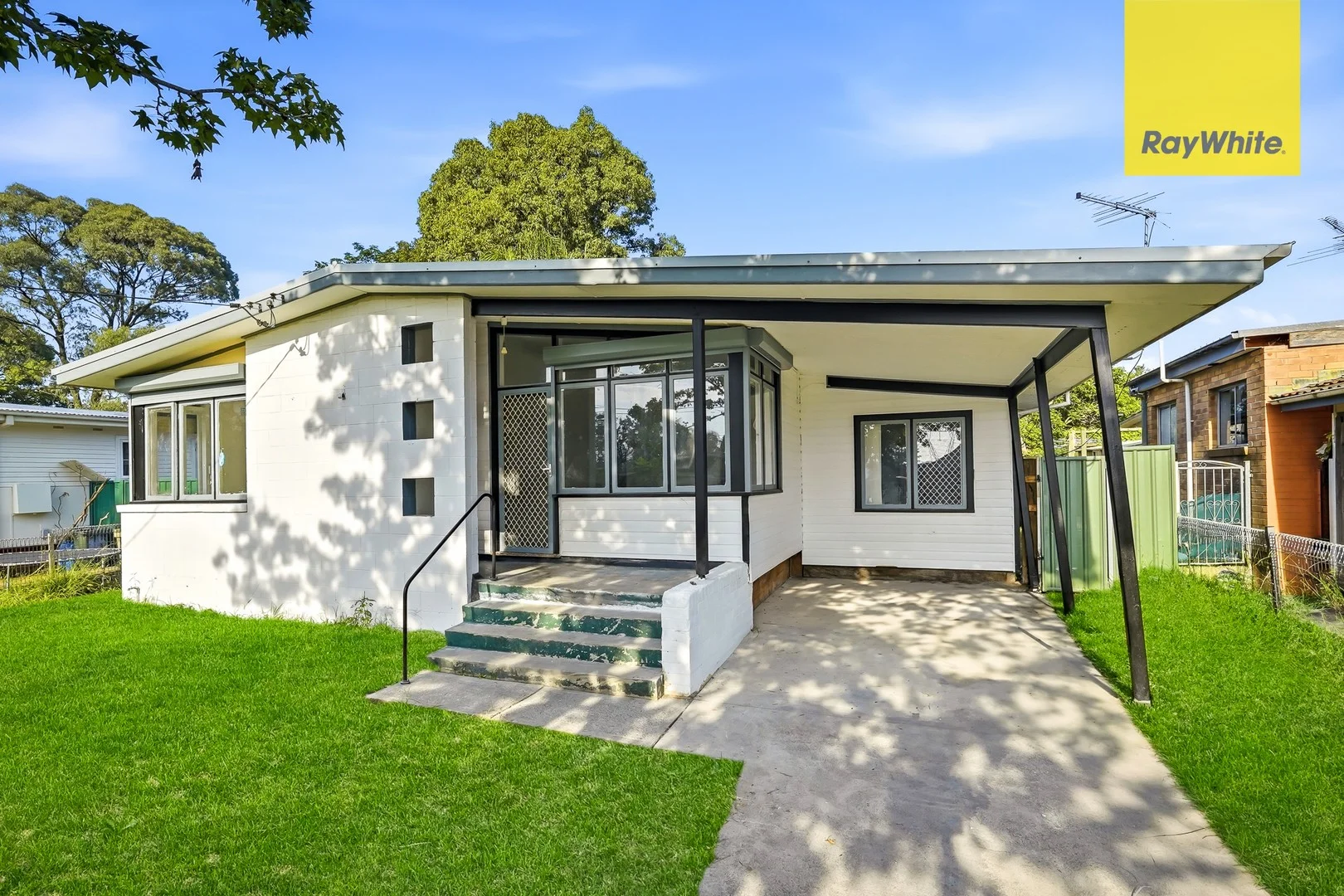 16 Magellan Avenue, Lethbridge Park NSW 2770