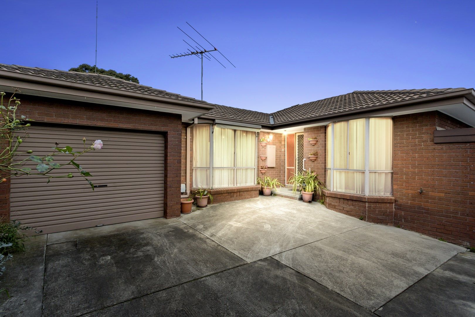 2/6 Shafton Street, Huntingdale VIC 3166, Image 0