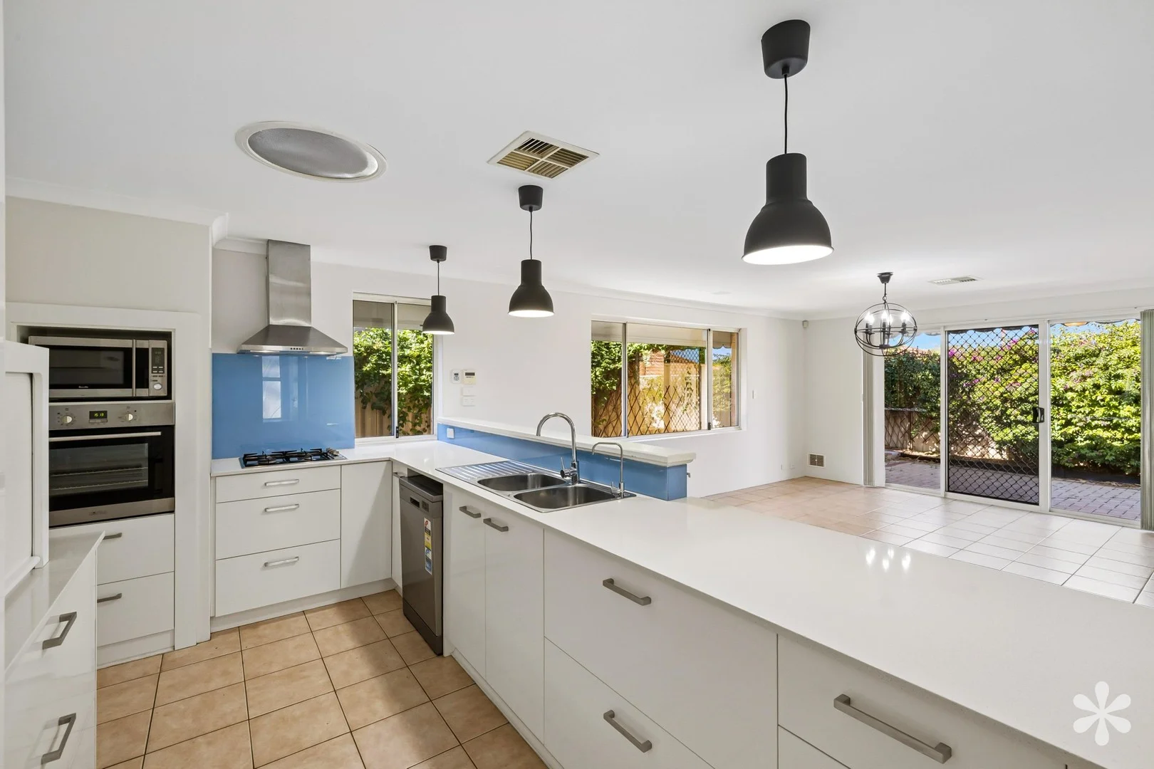 8 Moran St, Embleton WA 6062