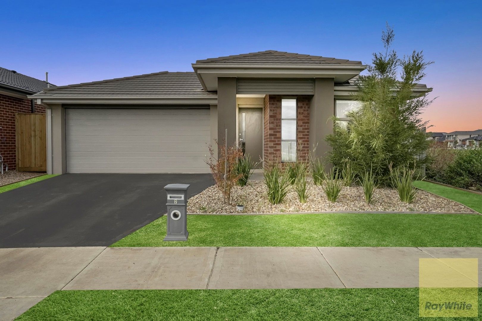 4 bedrooms House in 2 Midpride Street TARNEIT VIC, 3029