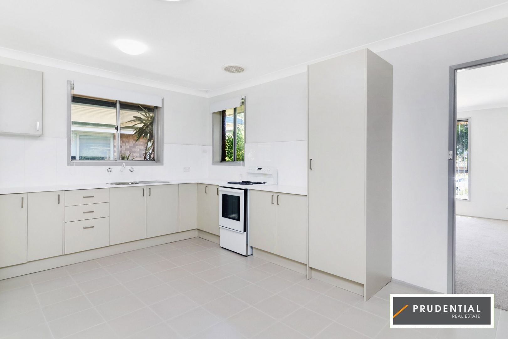 27 Darling Avenue, Lurnea NSW 2170, Image 1