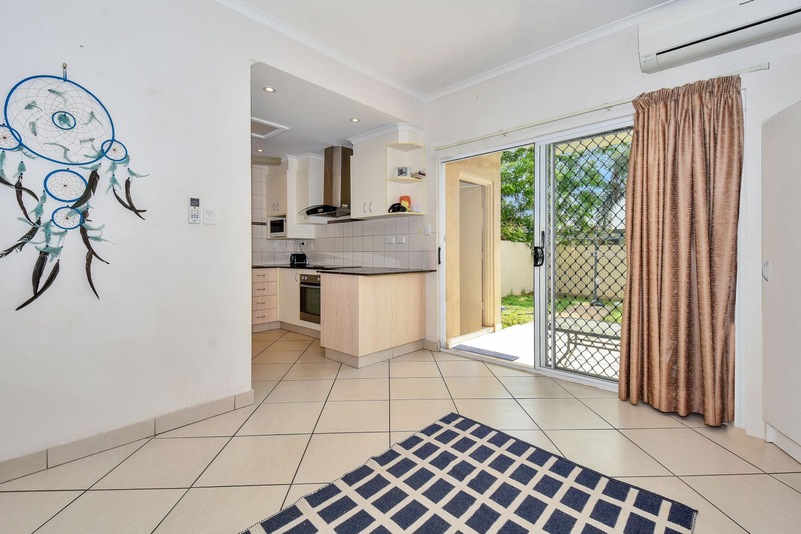 2/8 Loy Place, Rosebery NT 0832, Image 2