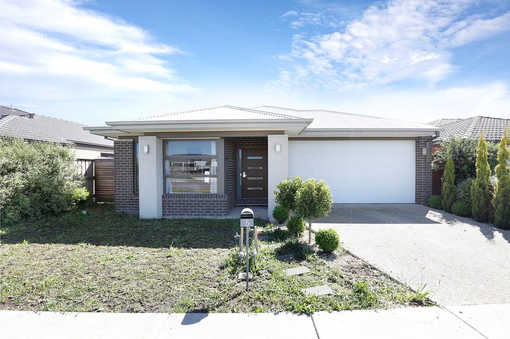 4 bedrooms House in 5 Skylark Boulevard CLYDE NORTH VIC, 3978
