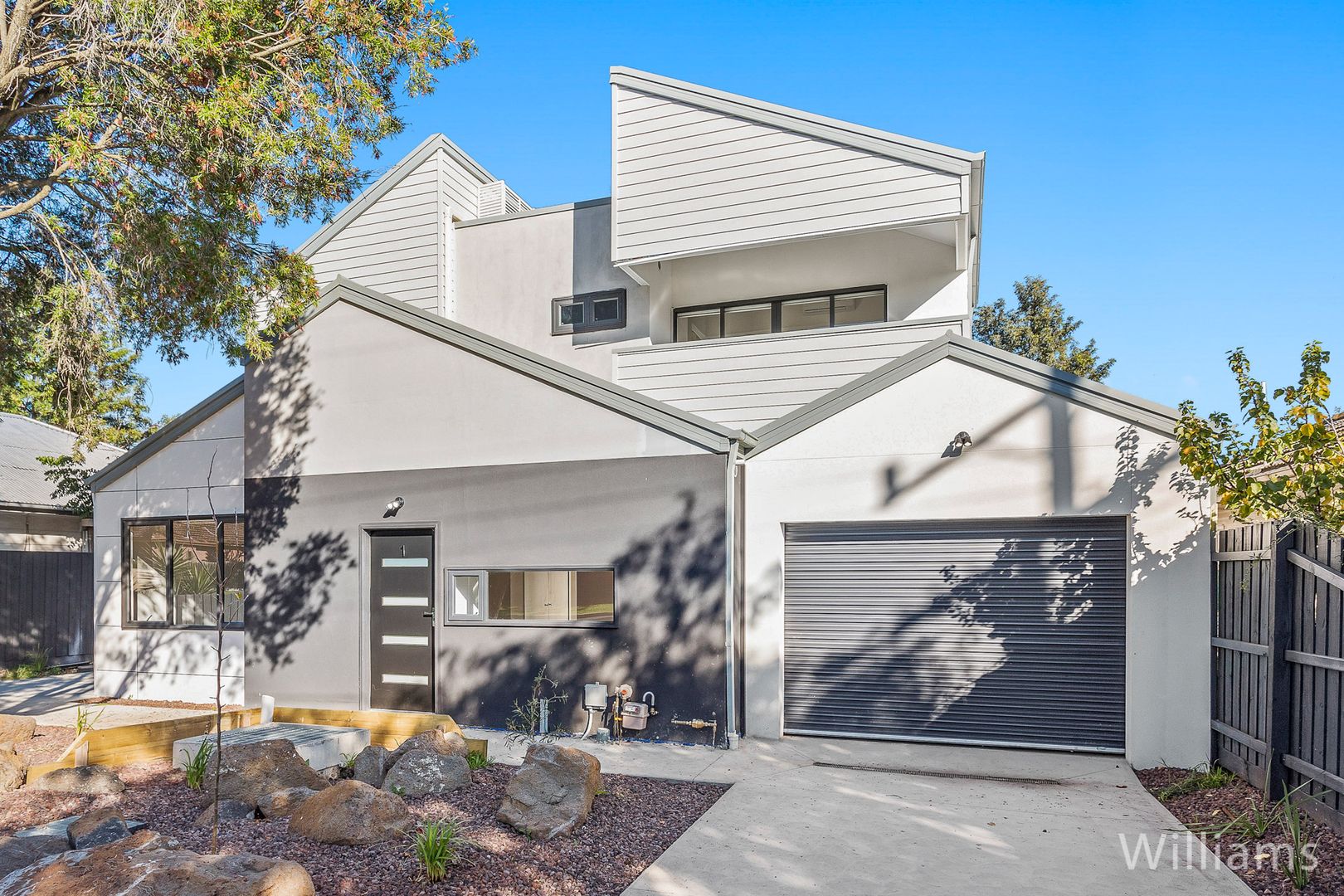 3 bedrooms Townhouse in 1/223 Woods Street NEWPORT VIC, 3015