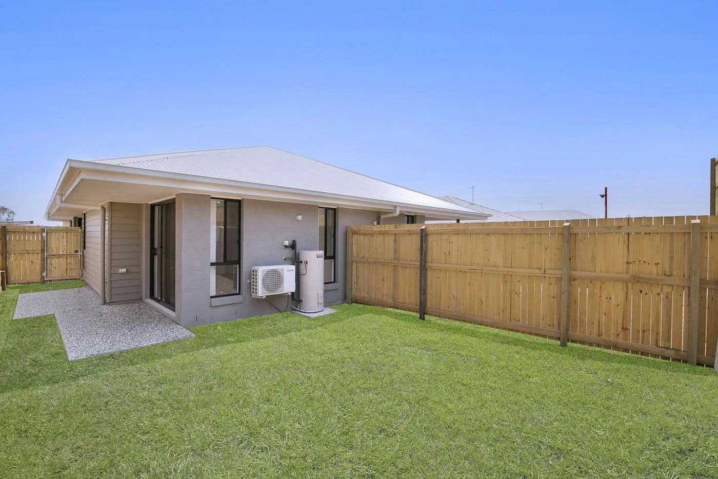 Additional image 6 of 2/14 Ludwig St, Leichhardt QLD 4305