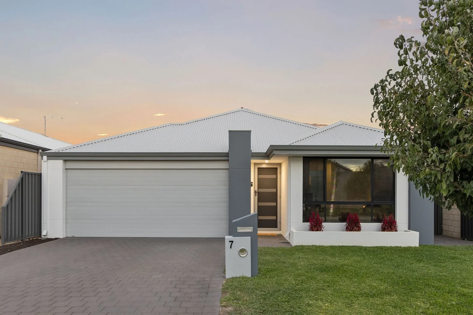 7 Noir Way, Dayton WA 6055