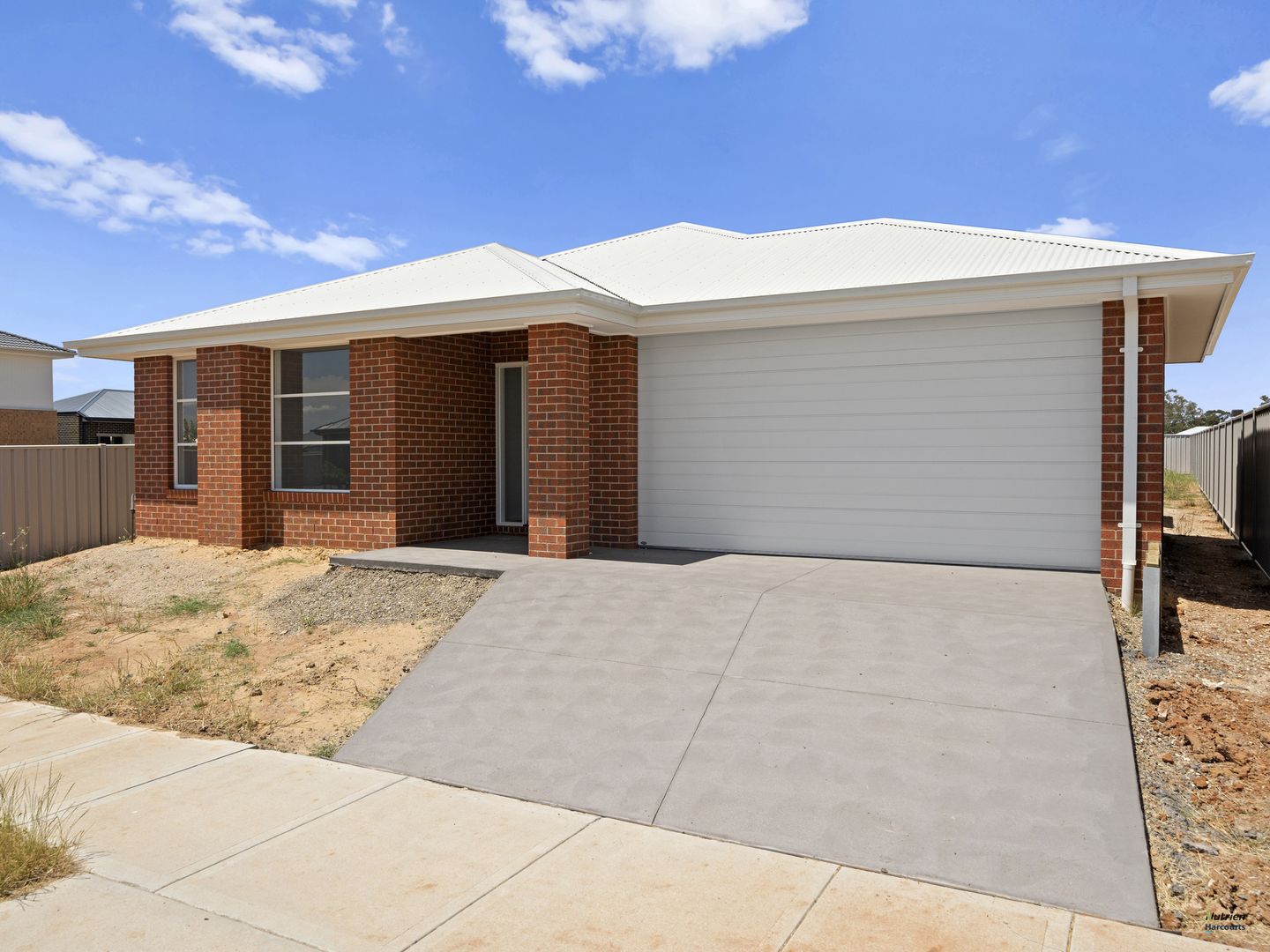 27 Roynic Parade, Benalla VIC 3672, Image 2