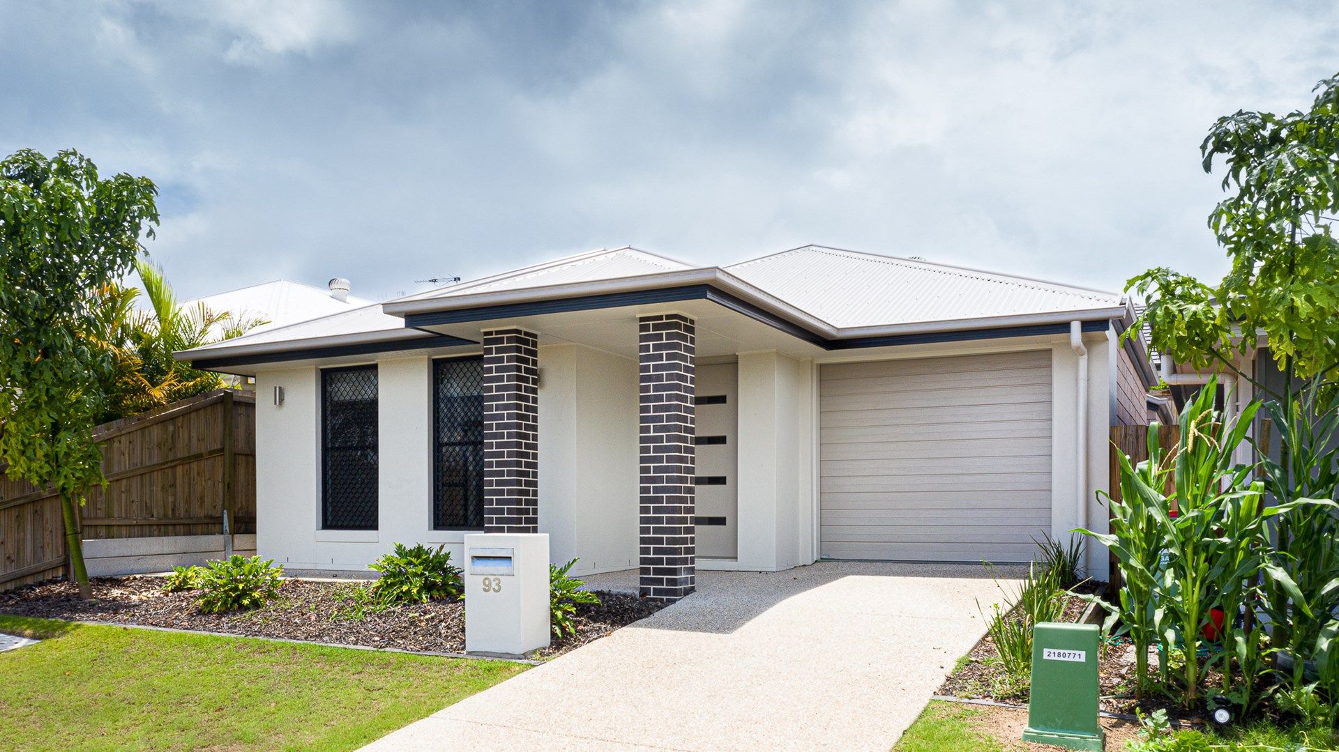 3 bedrooms House in 93 Expedition Road YARRABILBA QLD, 4207