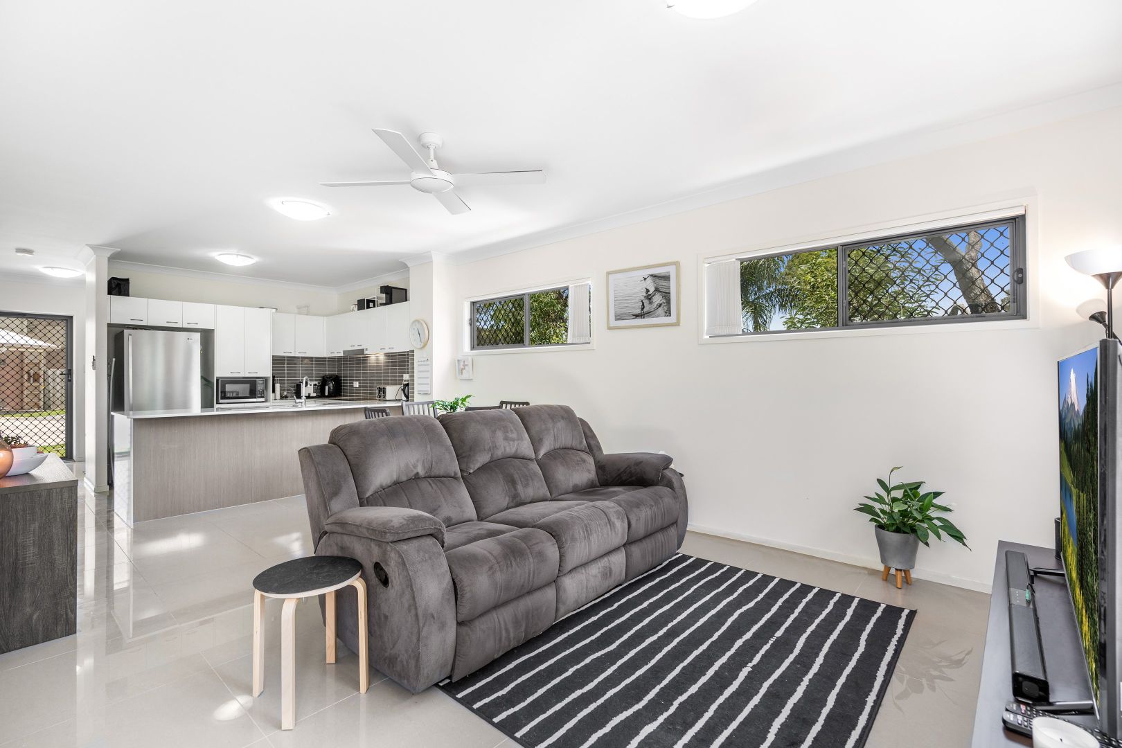 35/12 Singh Street, Wynnum West QLD 4178, Image 2