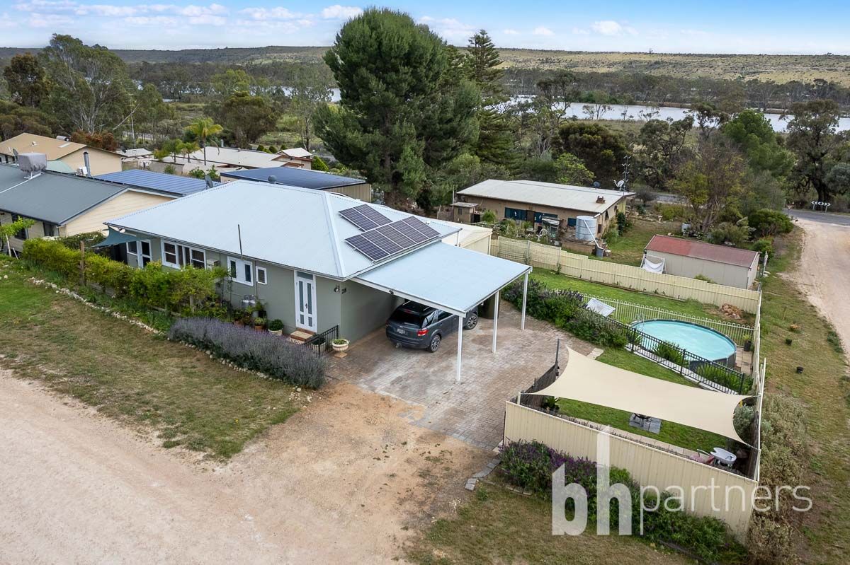 3 bedrooms House in 28 Tom Groggin Drive YOUNGHUSBAND SA, 5238