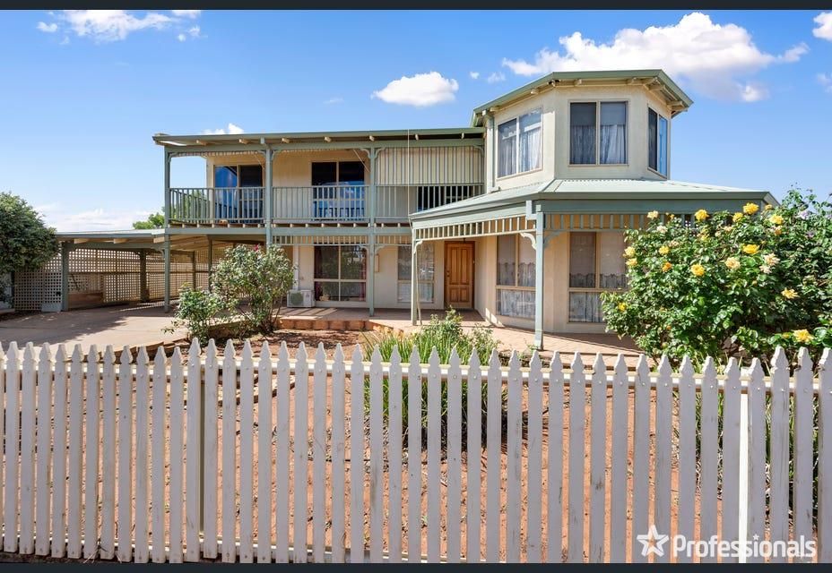 5 bedrooms House in 16b Eureka Street HANNANS WA, 6430