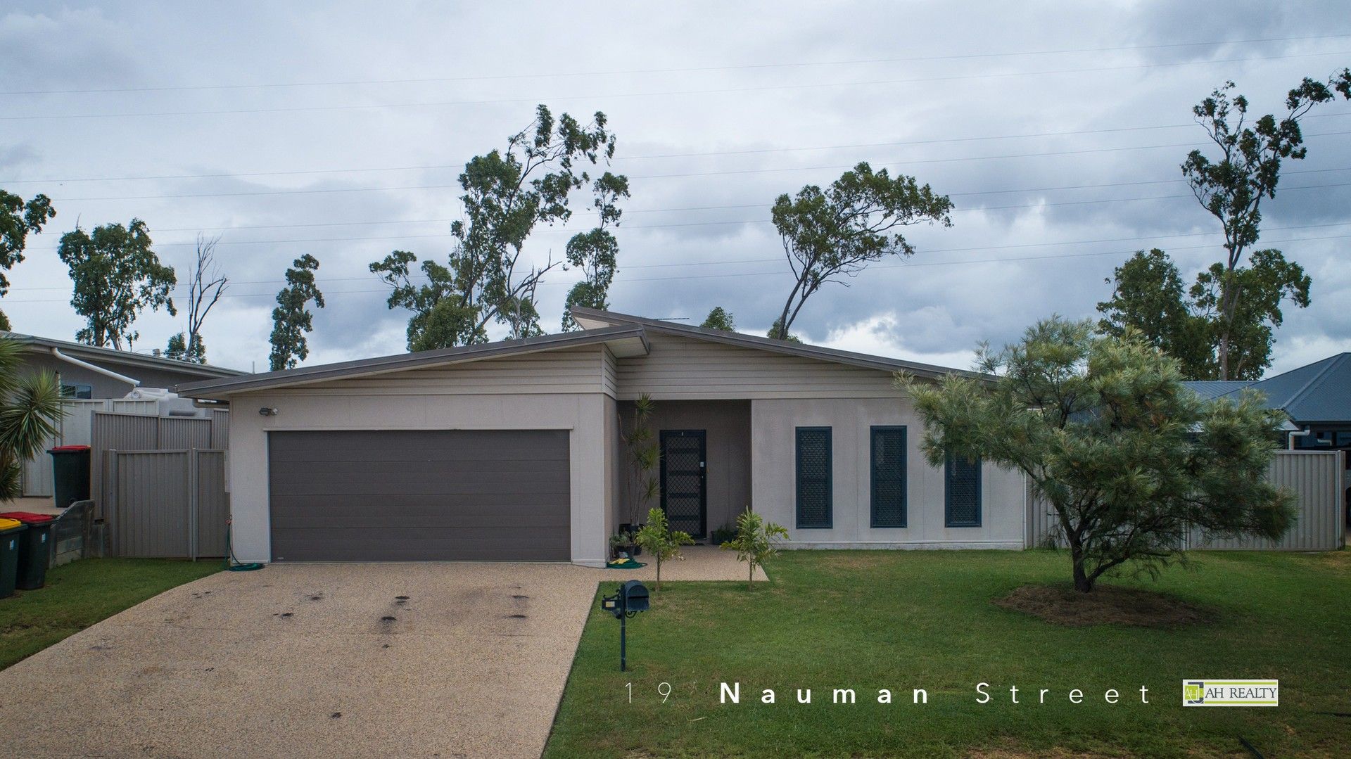 4 bedrooms House in 19 Naumann Street MORANBAH QLD, 4744