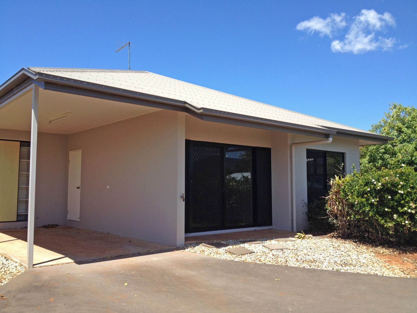 Unit 2/8 Waller Street, Atherton QLD 4883 Apartment For Rent 320