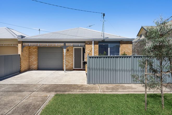 Picture of 2/12 Willow Crescent, BELL PARK VIC 3215