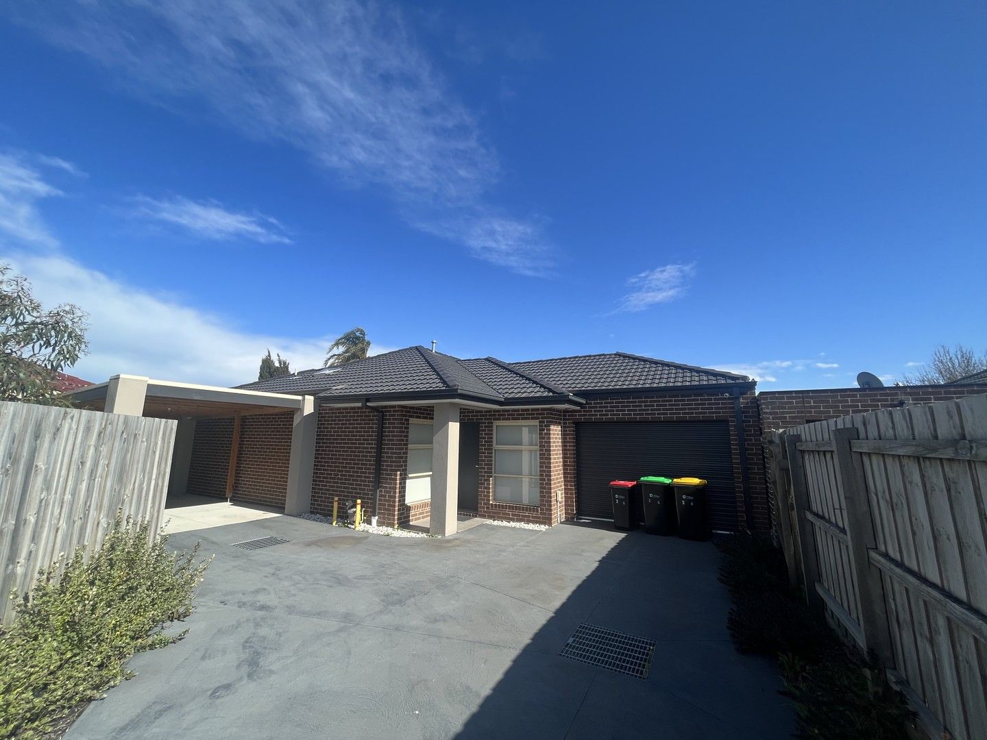 2 bedrooms Apartment / Unit / Flat in 2/6 Holly Avenue DANDENONG NORTH VIC, 3175