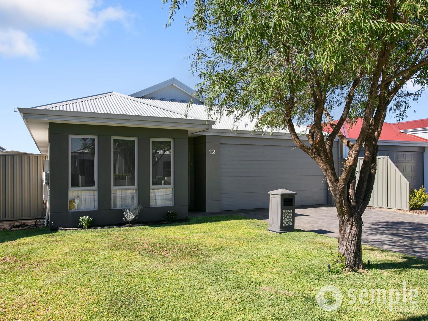 12 Geikie Glade, Wandi WA 6167 Domain