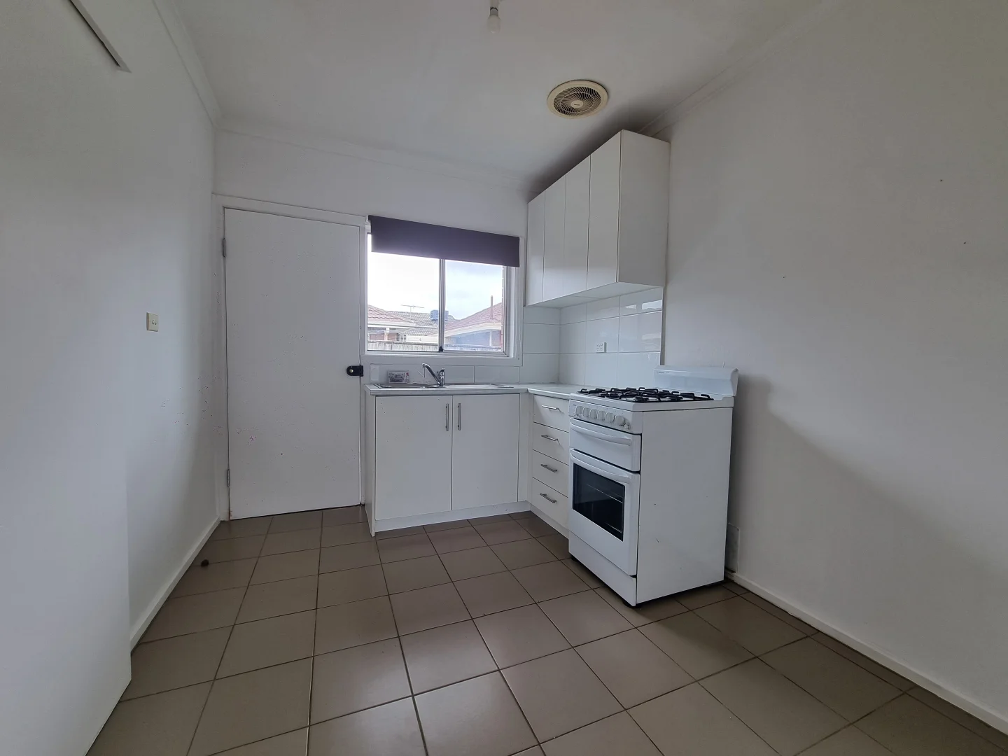 Additional image 4 of 2/81 Ormond Road, Clayton VIC 3168