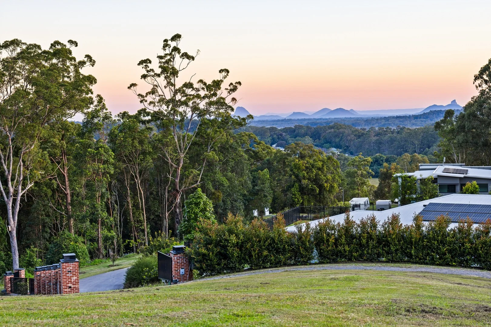 33 Chambers Court, Glenview QLD 4553