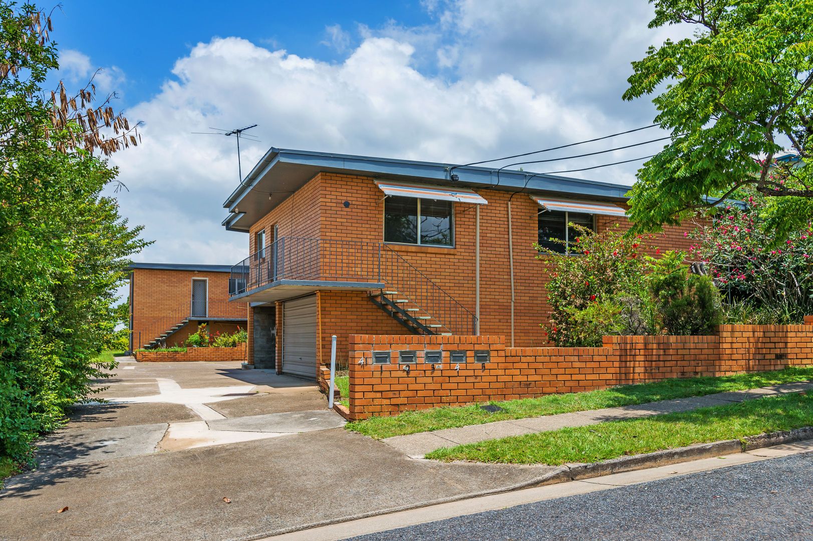 1/41 Burlington Street, Holland Park Property History & Address