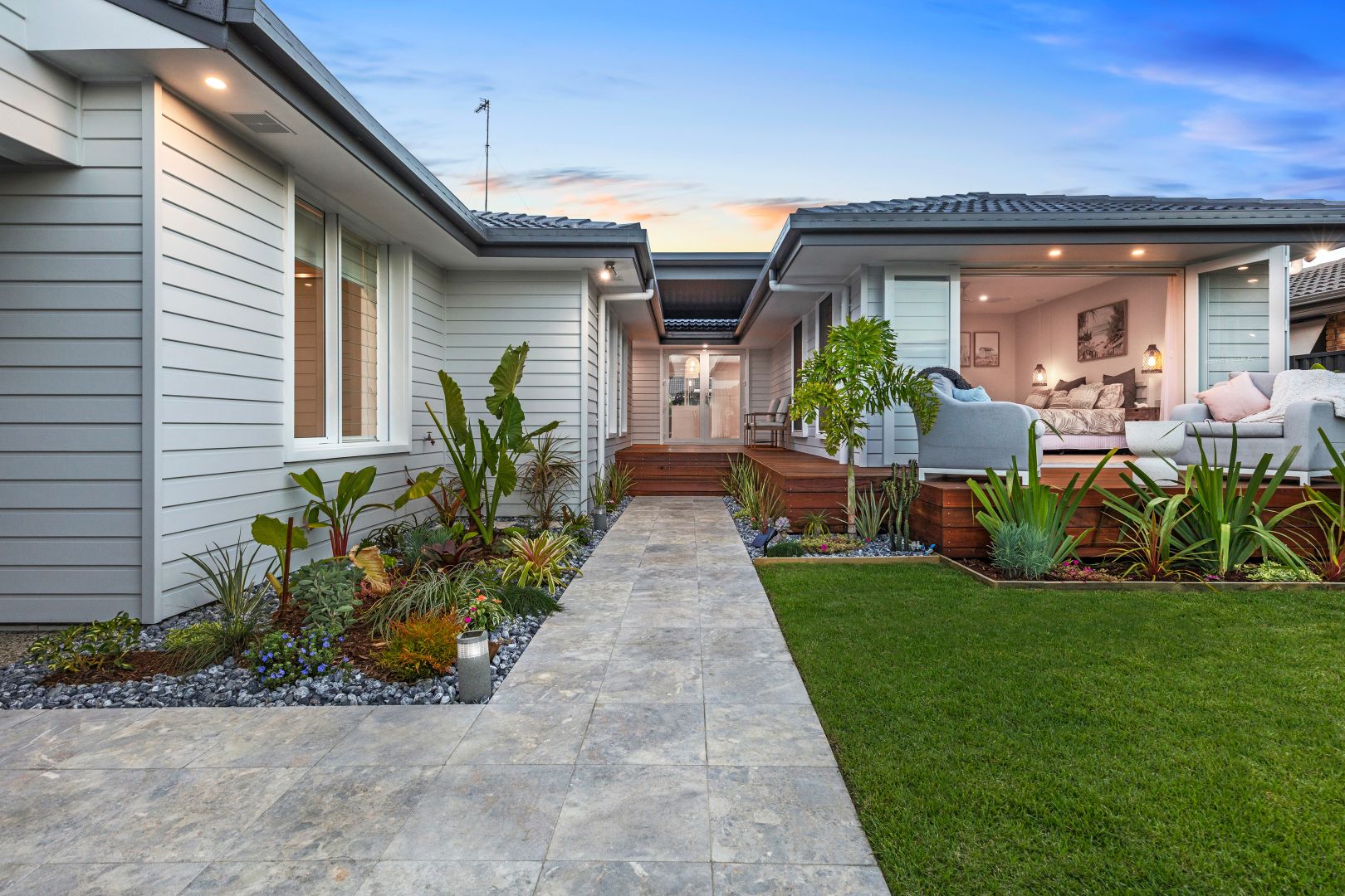 5 Auk Avenue, Burleigh Waters QLD 4220, Image 1