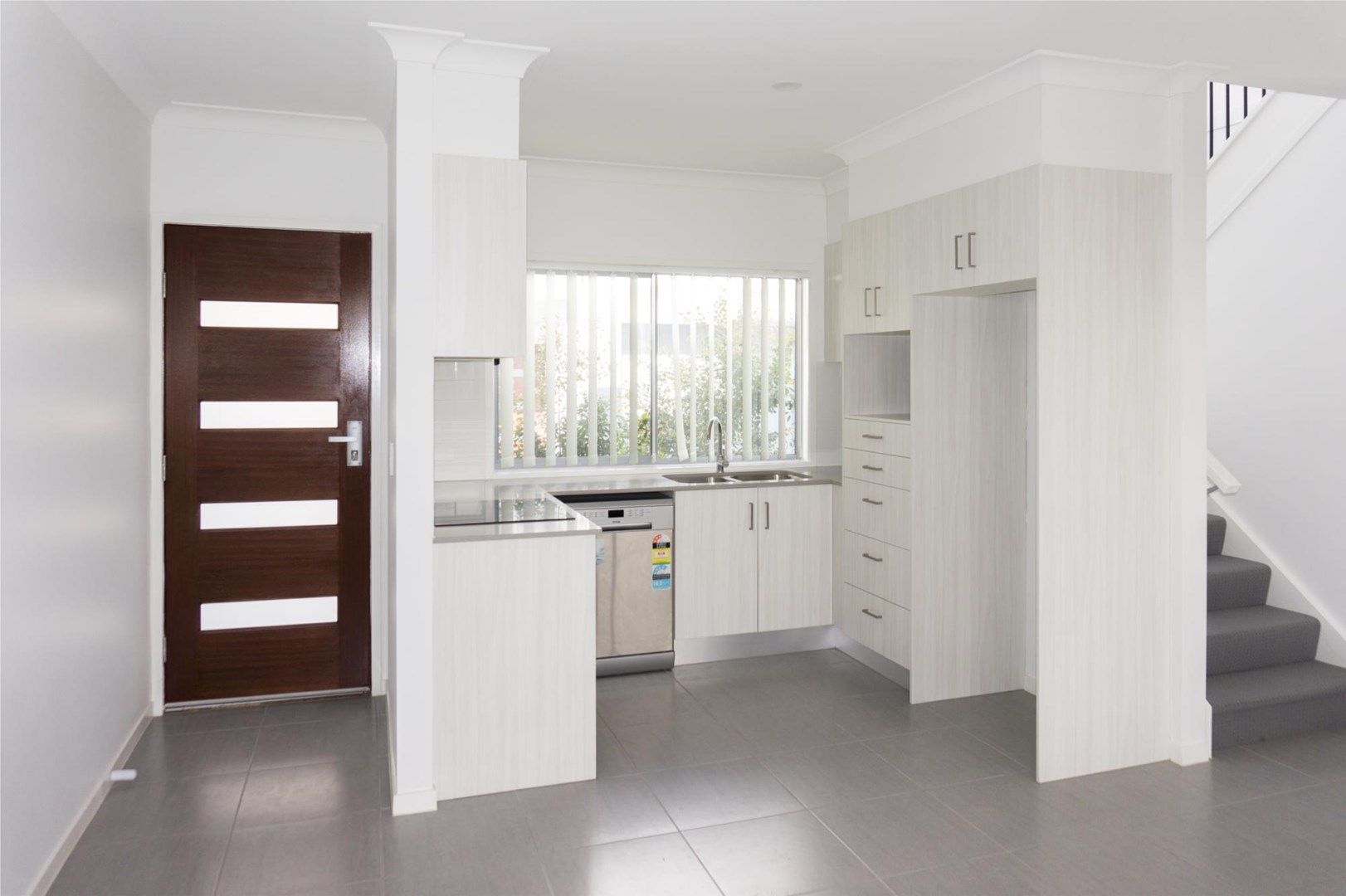 3 bedrooms Townhouse in 20/20 Careel Close HELENSVALE QLD, 4212