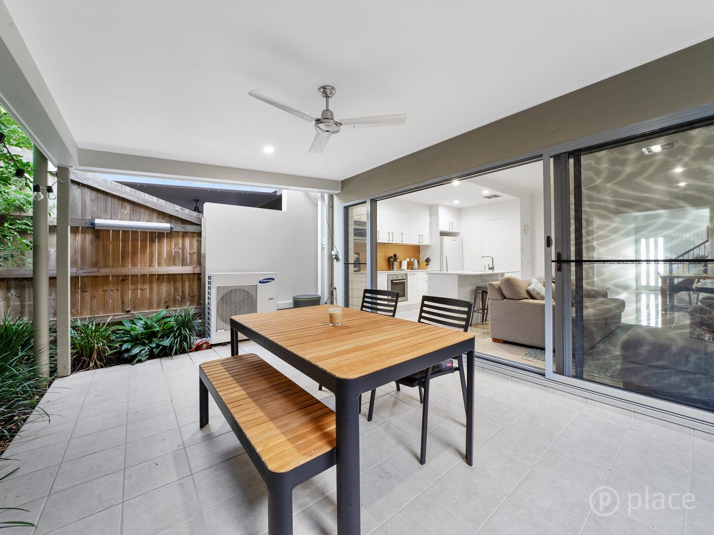 3 bedrooms Townhouse in 2/5 Pratt Street ENOGGERA QLD, 4051