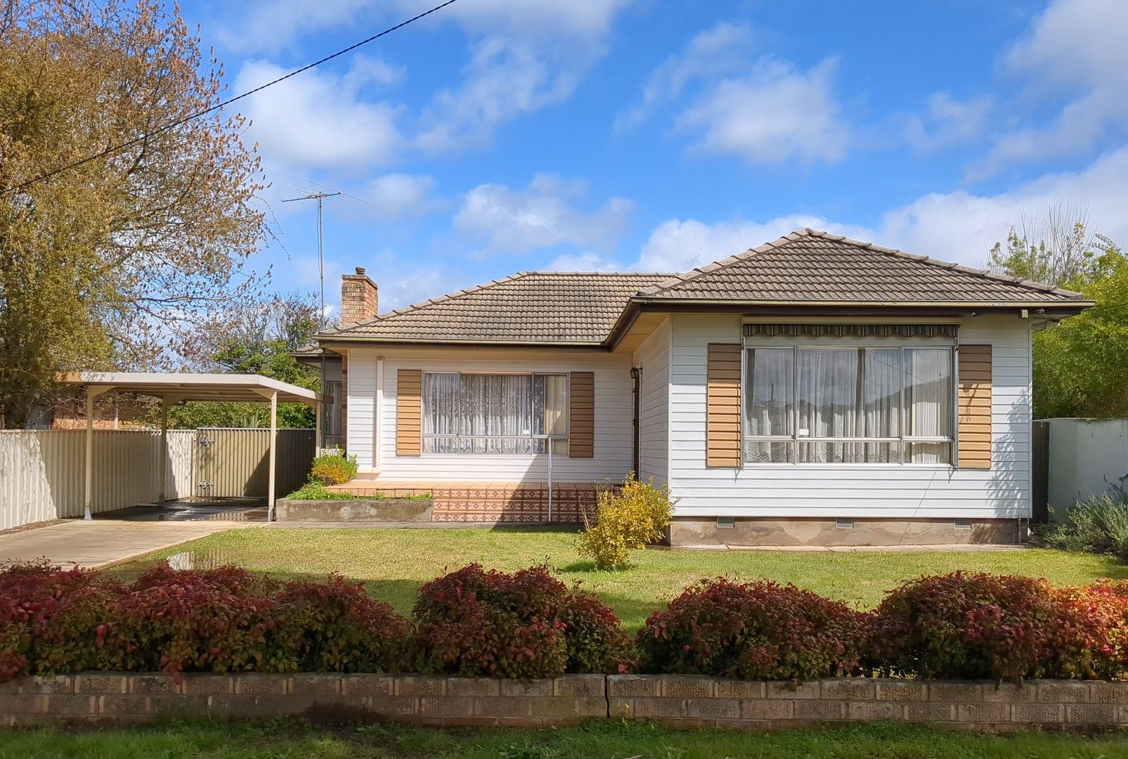 4 bedrooms House in 351 Parnall Street LAVINGTON NSW, 2641