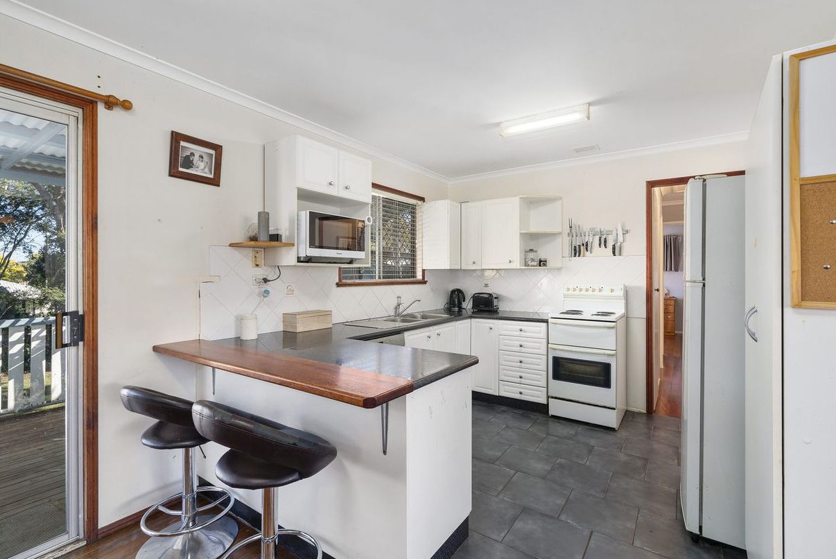 27 Longland Street, Redcliffe QLD 4020 House For Rent 520 Domain