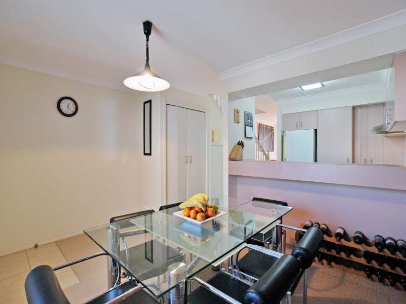 2 bedrooms Apartment / Unit / Flat in 9/26 Vine Street ASCOT QLD, 4007