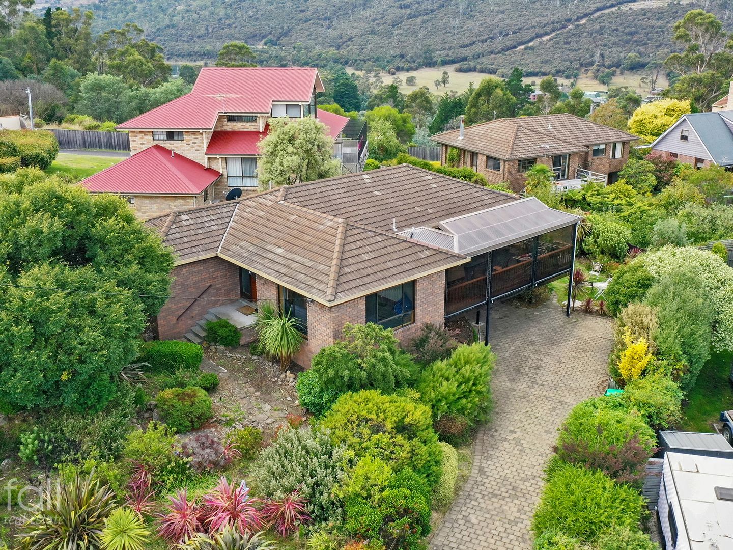 28 Robin Court, Lindisfarne TAS 7015, Image 1