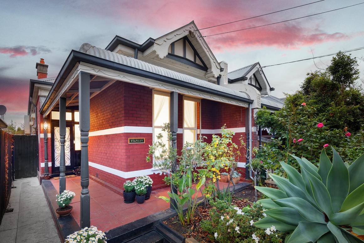 Picture of 45 Arthurton Road, NORTHCOTE VIC 3070