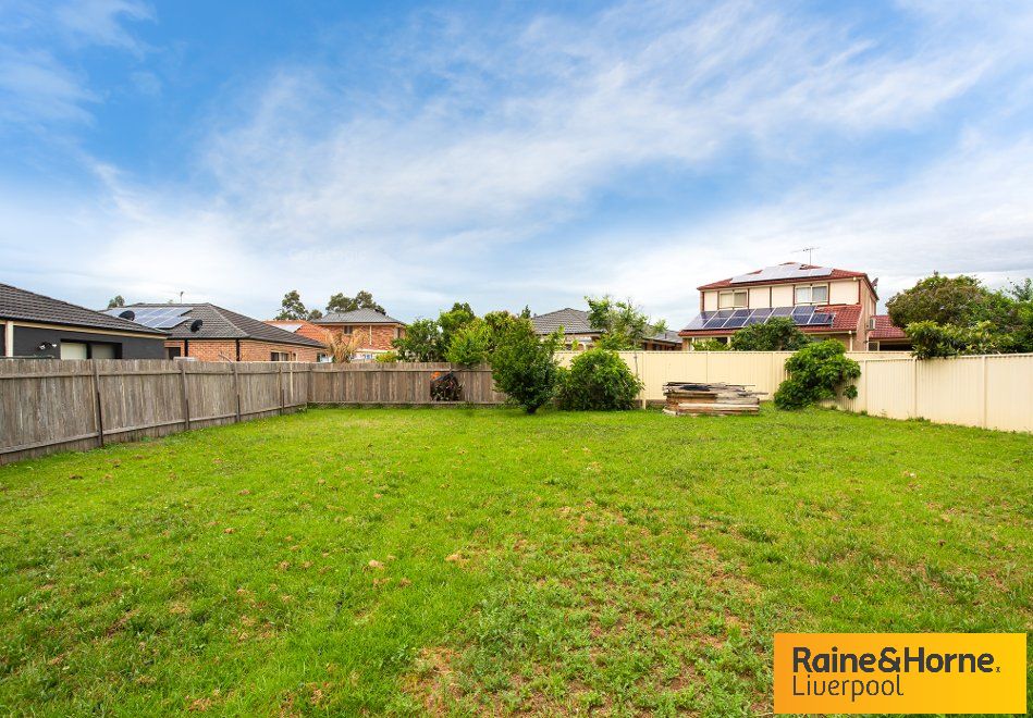 5 Hassarati Place, Casula NSW 2170, Image 0