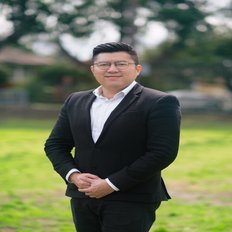 Eric Yi, Sales representative