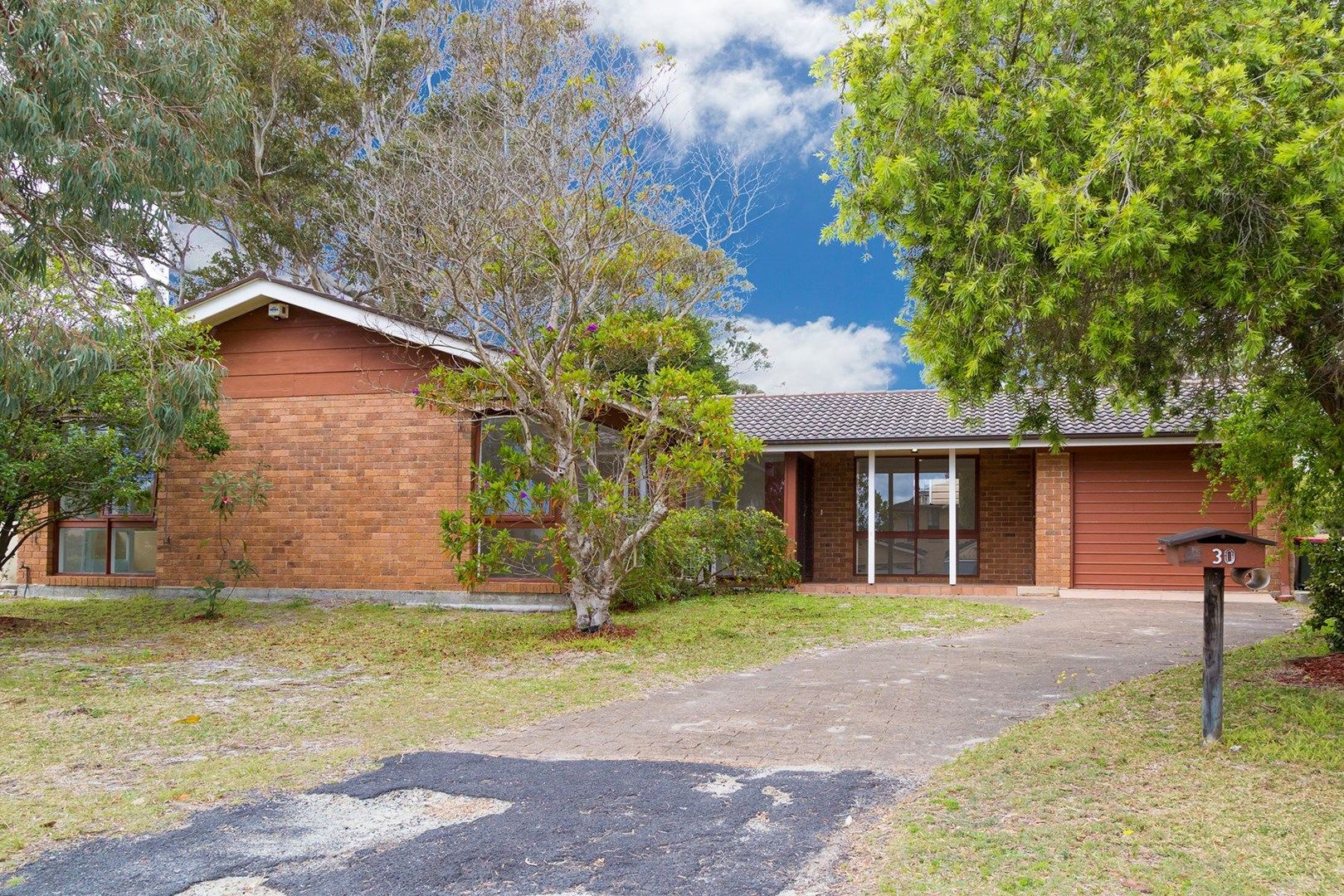 30 Lakin Street, Bateau Bay NSW 2261, Image 0