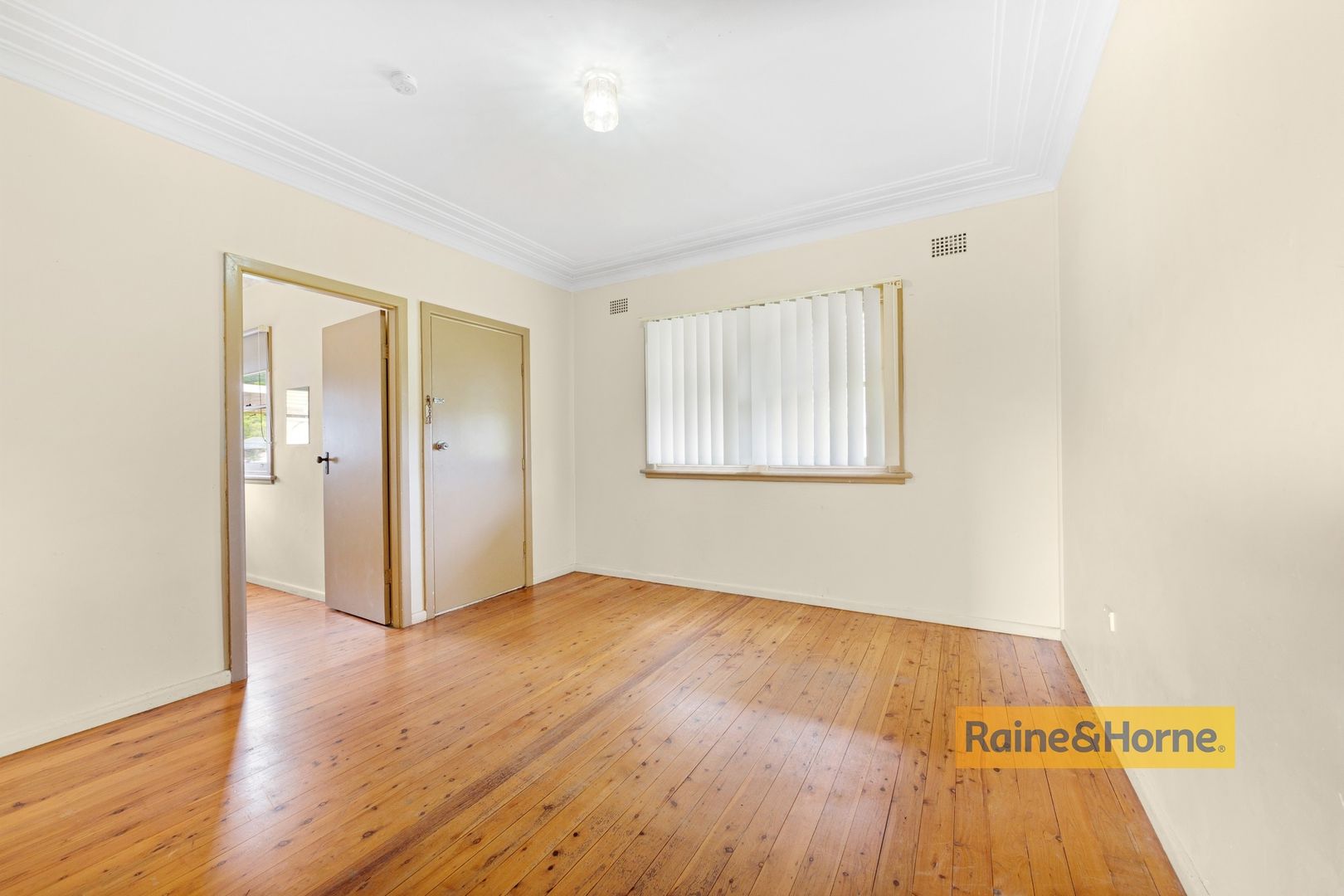 61 Palm Street, Umina Beach NSW 2257, Image 2