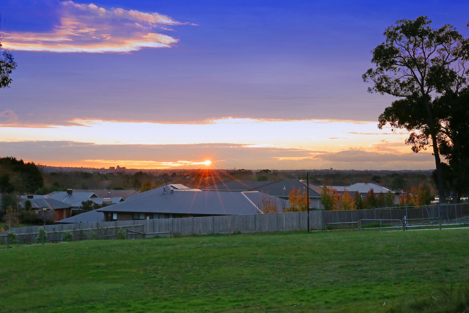 12 Langley Court, Lysterfield VIC 3156, Image 2