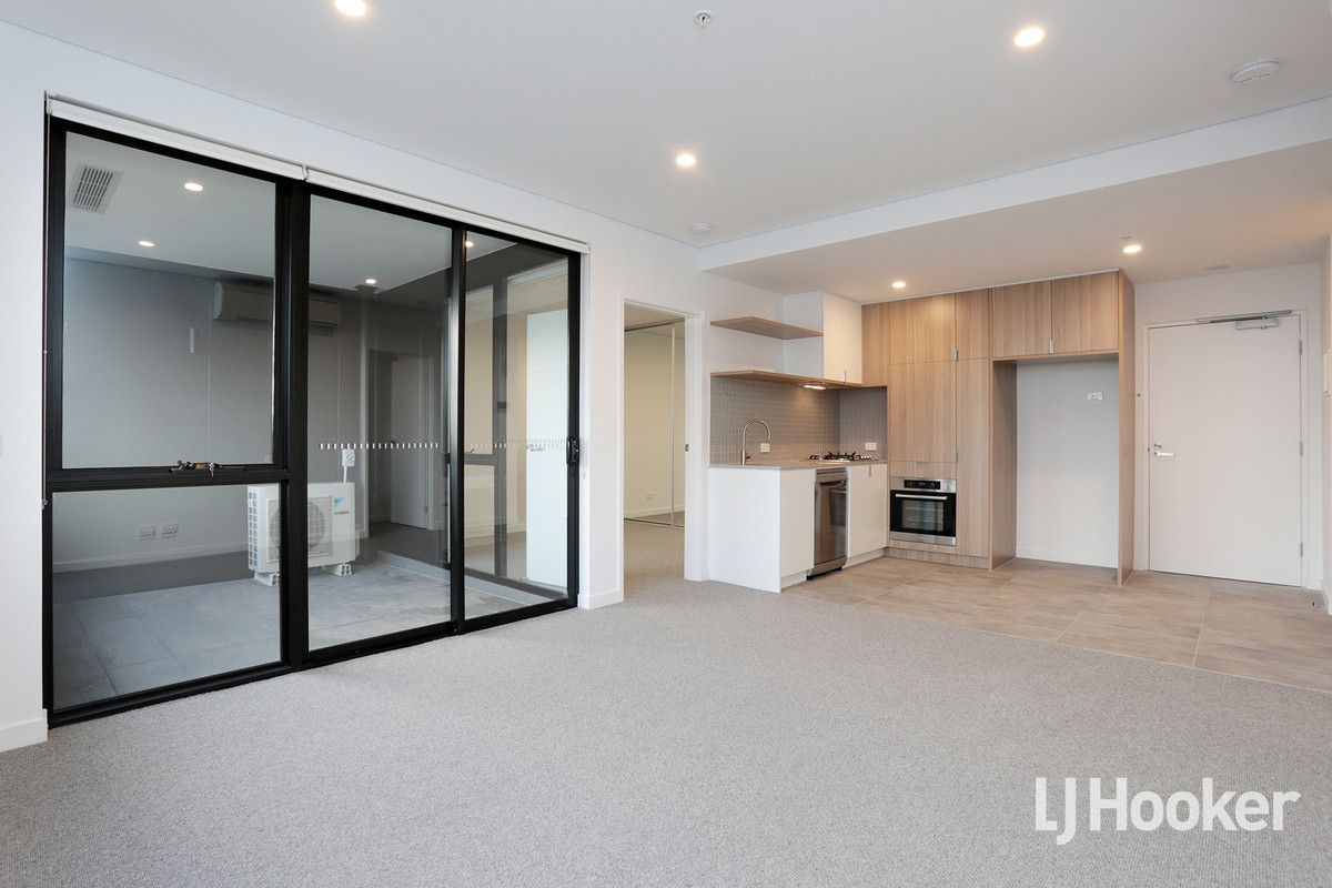 308/2 Clark Street, Williams Landing VIC 3027, Image 2