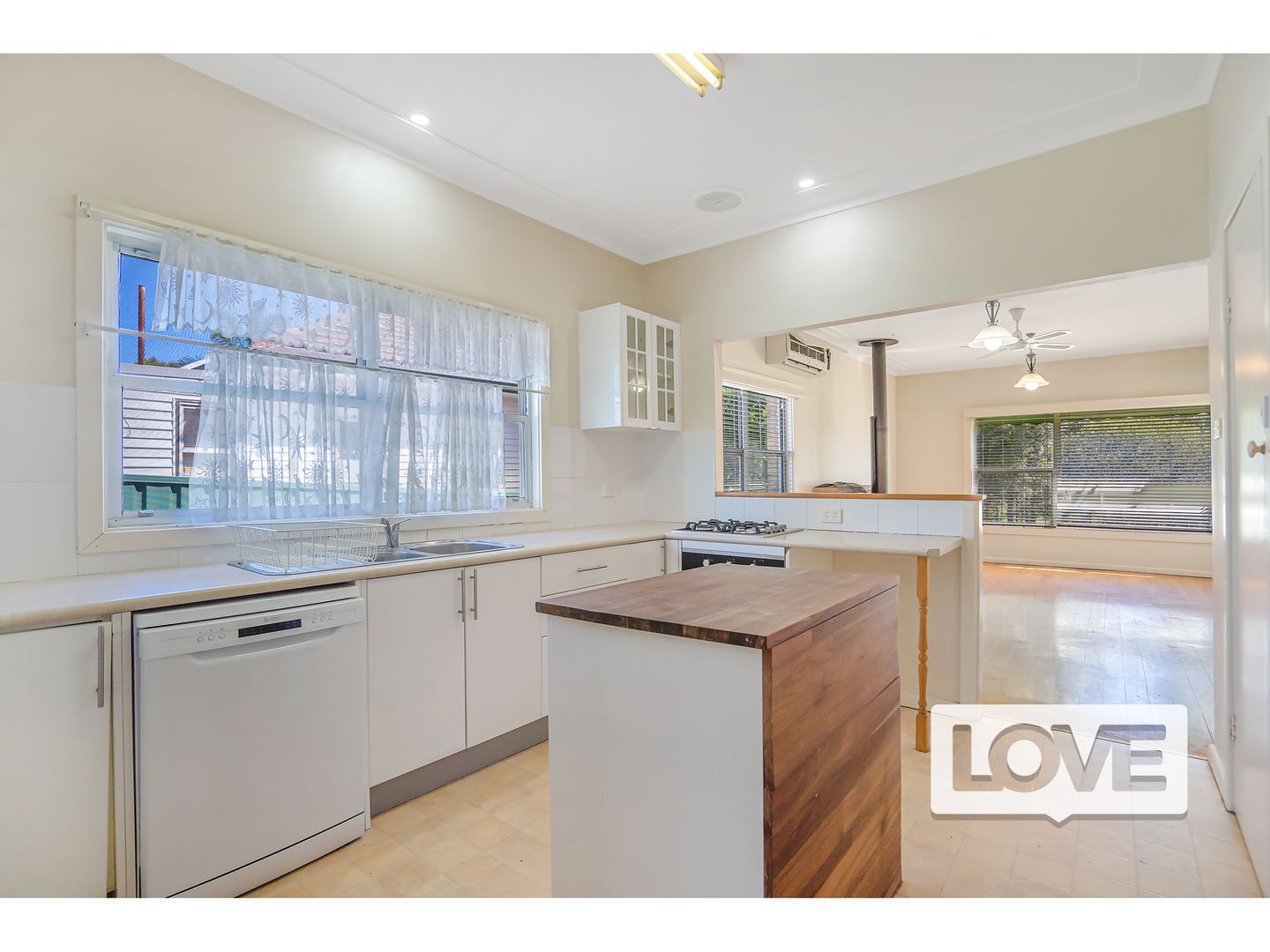 54 Lovell Parade, Shortland NSW 2307, Image 2