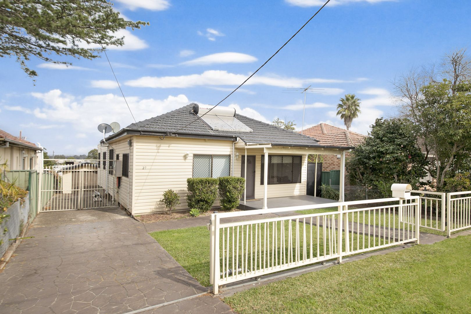 27 Winifred Street, Condell Park NSW 2200