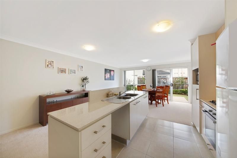 35 Morningside Pde, HOLSWORTHY NSW 2173, Image 2