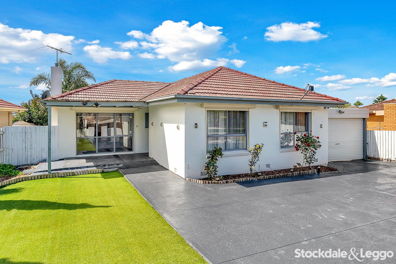 3 bedrooms House in 30 Hanson Road CRAIGIEBURN VIC, 3064