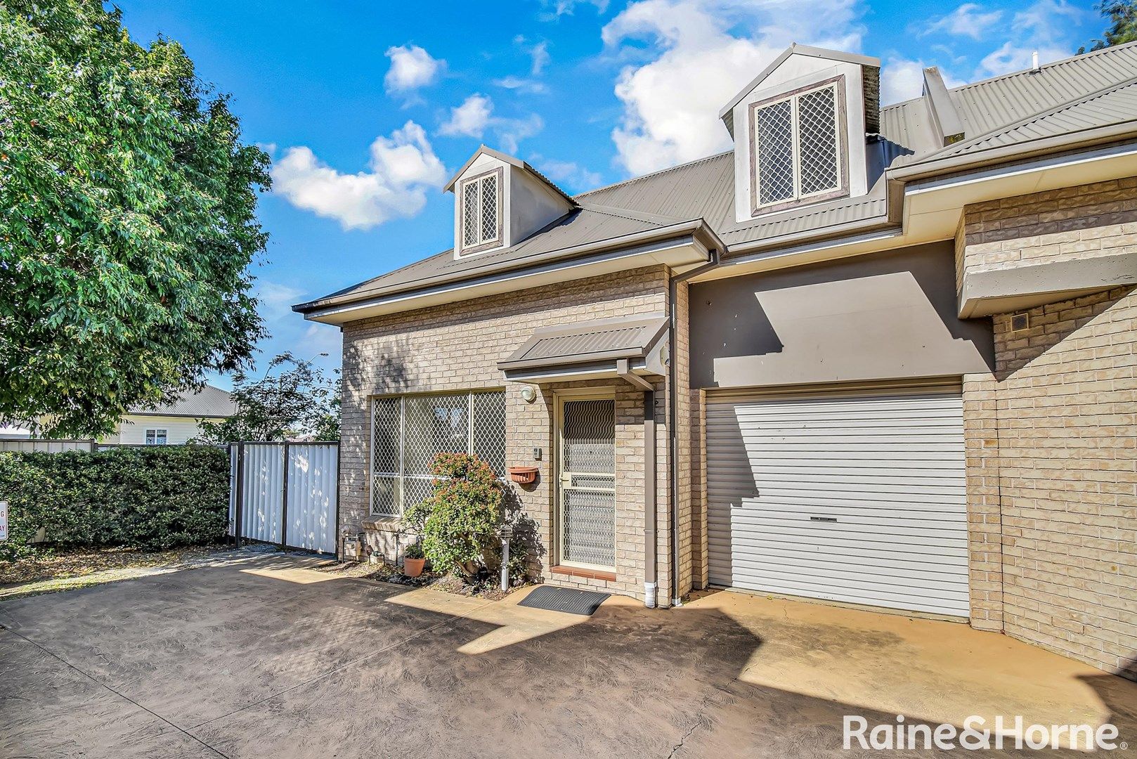 3 bedrooms Townhouse in 7/111-113 Glossop Street ST MARYS NSW, 2760
