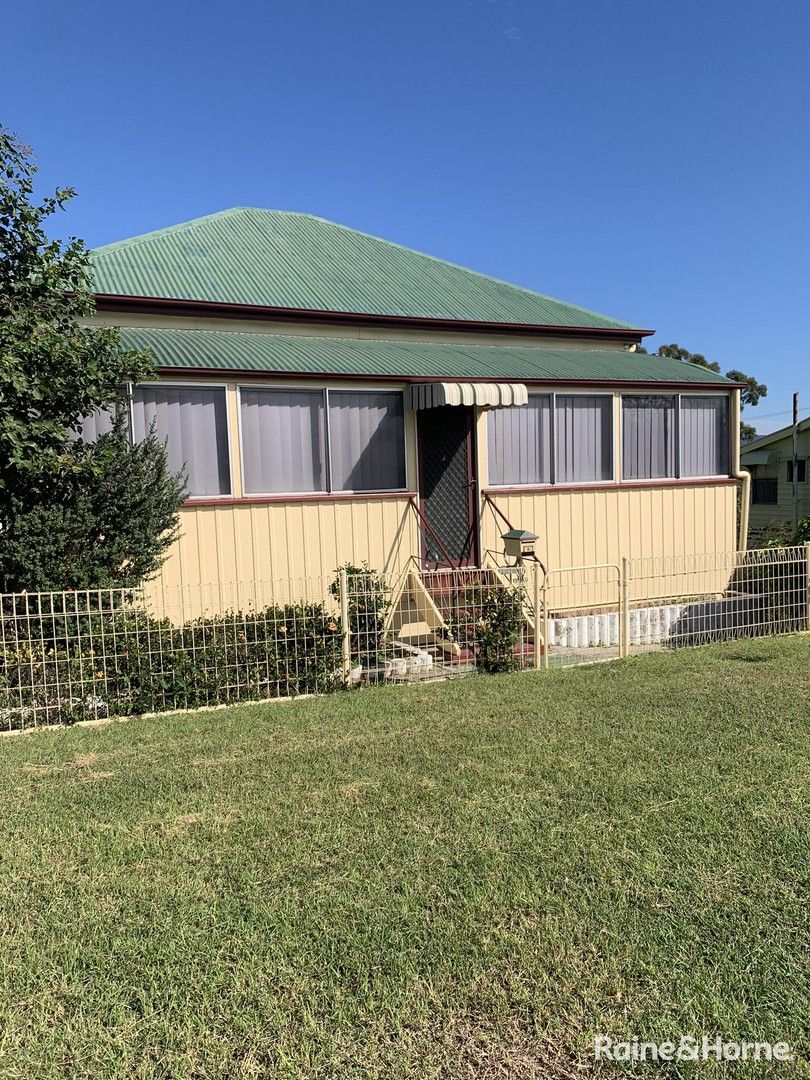 3 bedrooms House in 5 Rollo Street GLADSTONE CENTRAL QLD, 4680