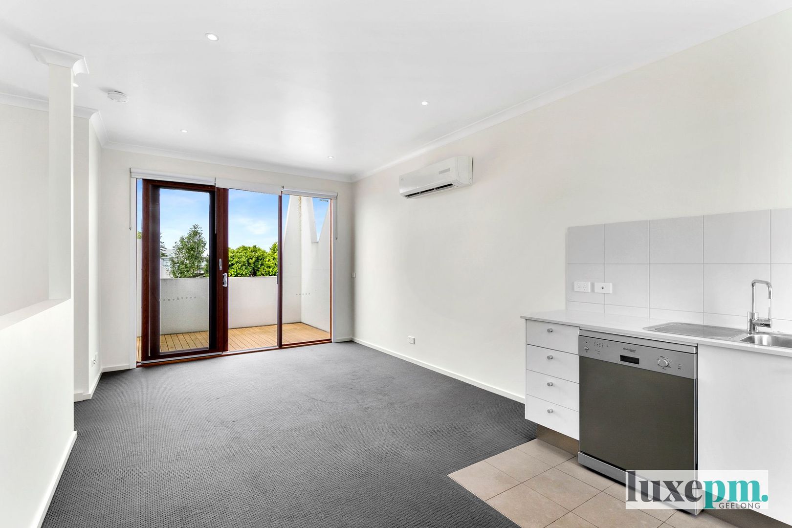 4/54 Percy Street, Newtown VIC 3220, Image 2