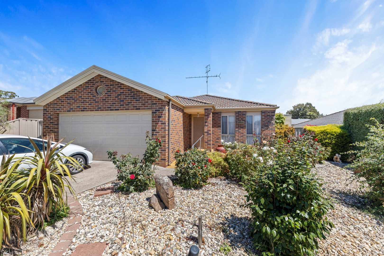 9 PINEWOOD PLACE, Kilmore VIC 3764, Image 0