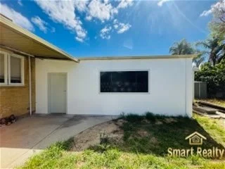 4 Crellin Way, Cloverdale WA 6105